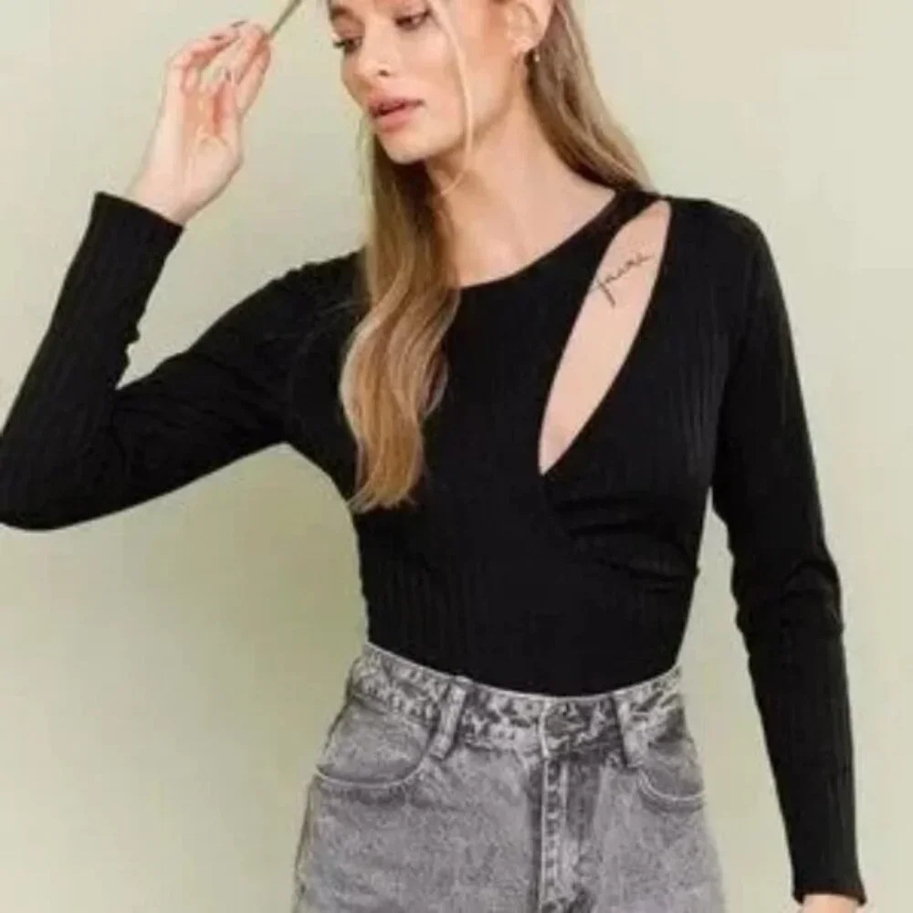 Anthropologie Le Lis Black Ribbed Long Sleeve Cutout Bodysuit - Size Small